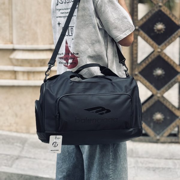 ساک ورزشی Balenciaga
